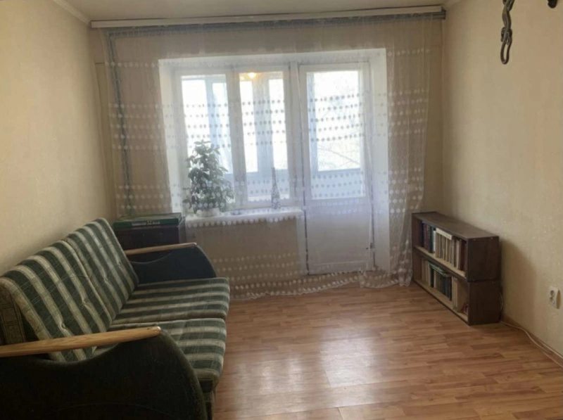 Продаж квартири. 2 кімнати, 46 m², 3 поверх/5 поверхів. 50, Вишгородська 50, Київ. 