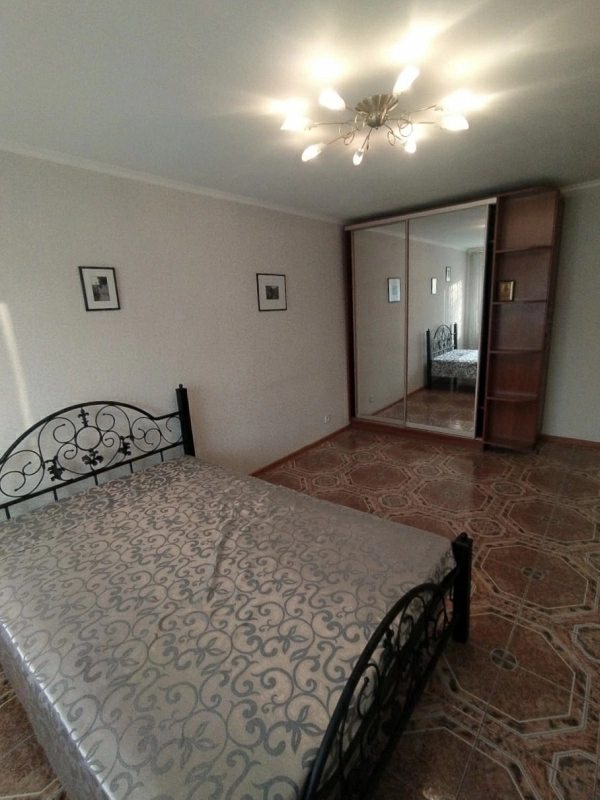 Продаж квартири. 1 room, 32 m², 5th floor/10 floors. 1, Малиновського Маршала 1, Київ. 