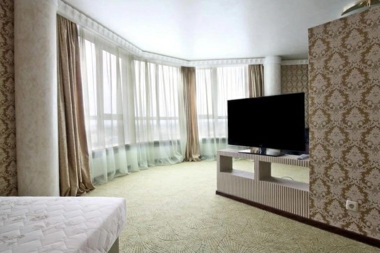 Apartments for sale. 2 rooms, 71 m², 15 floor/22 floors. 12, Geroyiv Stalingrada 12, Kyiv. 