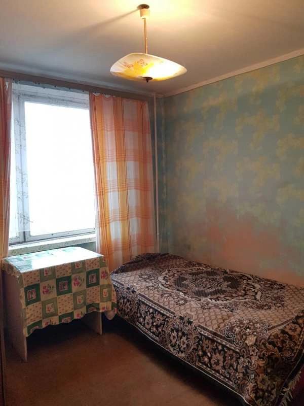 Apartments for sale. 2 rooms, 46 m², 6th floor/9 floors. 40, Sharykovaya, Kharkiv. 