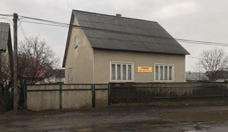House for sale. 3 rooms, 100 m², 1 floor. Tsentralnaya, Khust. 
