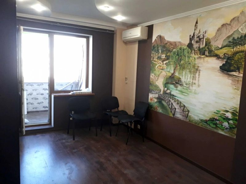 Apartments for sale. 3 rooms, 70 m², 9th floor/10 floors. 7, Trostyanetcka 7, Kyiv. 