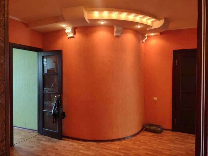 Apartments for sale. 3 rooms, 68 m², 4th floor/9 floors. Serheya Hrytsevtsa, Kharkiv. 