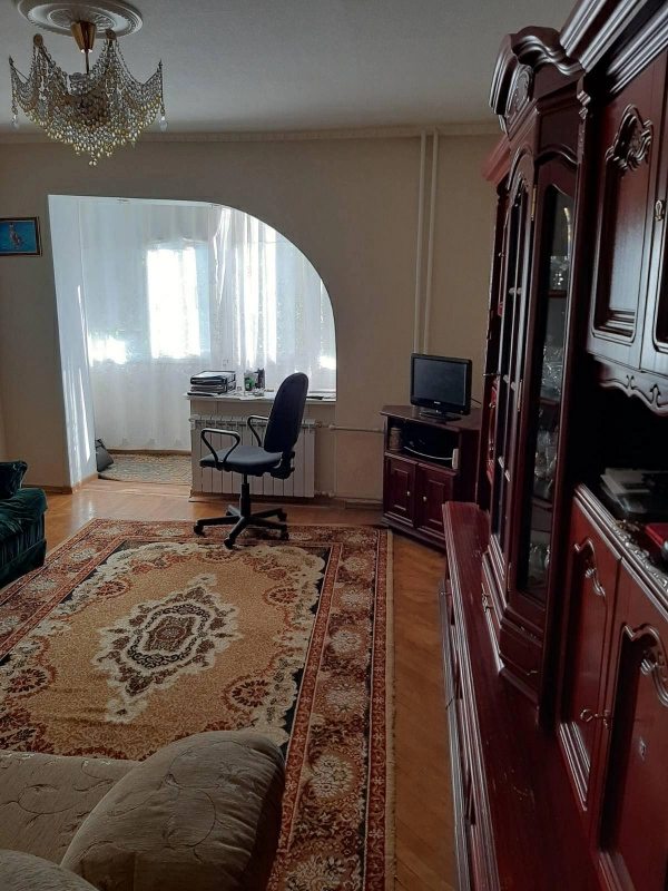 Продажа квартиры. 3 rooms, 65 m², 7th floor/9 floors. 1, Пл.Конституции, Донецк. 