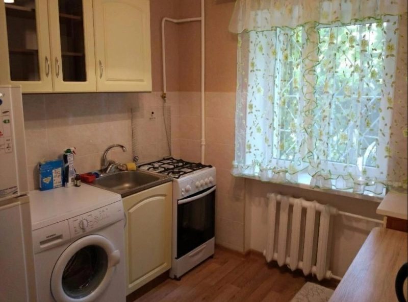Apartment for rent. 2 rooms, 45 m², 2nd floor/5 floors. 31, Lyustdorfskaya doroha, Odesa. 