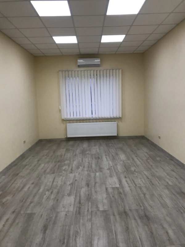 Office for sale. 4 rooms, 24 m², 2nd floor/2 floors. 6, Oleha Onykyenka, Brovary. 