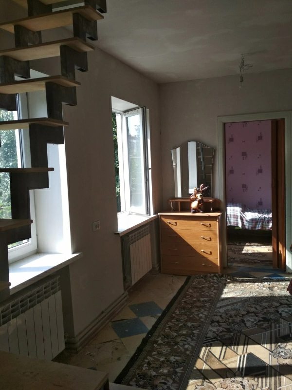 Продажа части жилого дома. 3 rooms, 45 m², 2 floors. 1, Водителей, Донецк. 