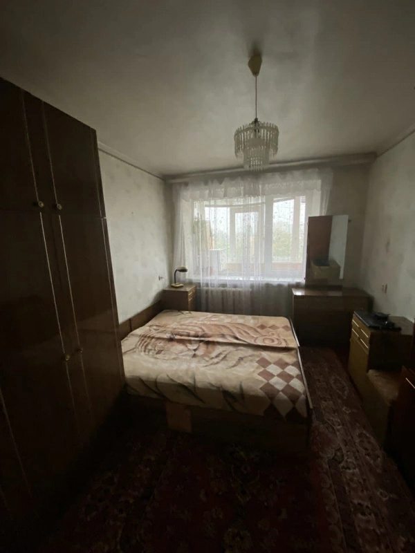 Apartments for sale. 2 rooms, 50 m², 5th floor/5 floors. Hrushevskoho, Cherkasy. 