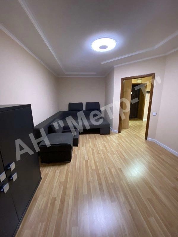 Apartment for rent. 1 room, 42 m², 5th floor/11 floors. 1351, Shevchenka, Cherkasy. 