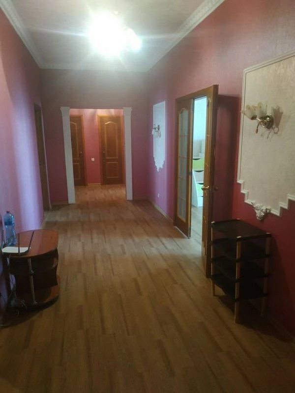 Продаж квартири. 3 rooms, 110 m², 7th floor/10 floors. 10, Говорова, Одеса. 