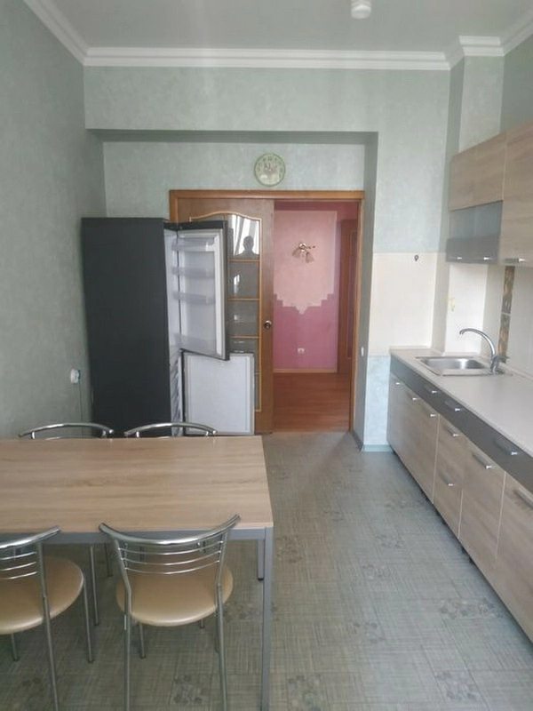 Apartments for sale. 3 rooms, 110 m², 7th floor/10 floors. 10, Hovorova, Odesa. 