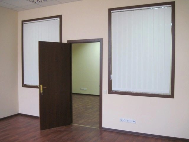 Office for rent. 2 rooms, 48 m², 3rd floor. 21, Khvoyky Vikentiya 21, Kyiv. 