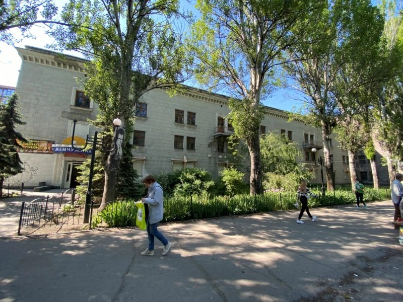 Office for sale. 2837 m², 4 floors. 2, Metalurhiv prospekt, Zaporizhzhya. 