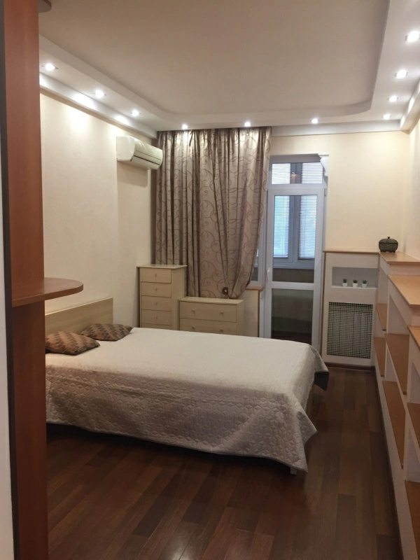 Apartment for rent. 2 rooms, 55 m², 8th floor/8 floors. 32, Druzhby Narodiv 32, Kyiv. 