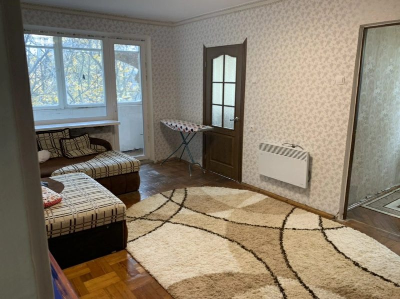 Apartment for rent. 3 rooms, 56 m², 4th floor/5 floors. 5, Nebesnoy Sotny, Odesa. 