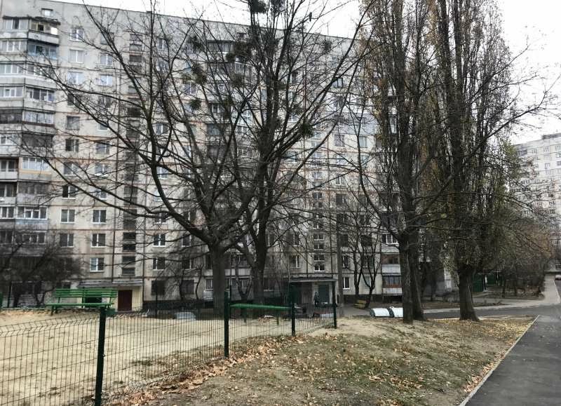 Apartments for sale. 2 rooms, 45 m², 9th floor/12 floors. 50, Amosova, Kharkiv. 
