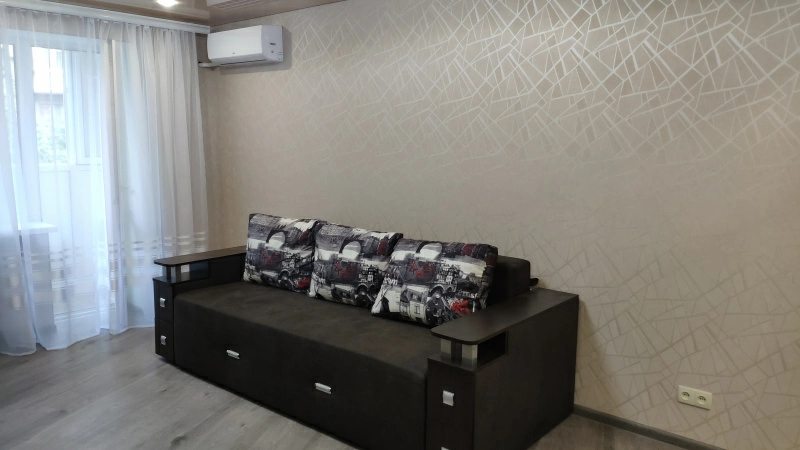 Apartment for rent. 1 room, 31 m², 2nd floor/5 floors. Bakhchyvandzhy, Mariupol. 