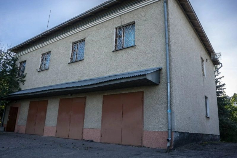 Продаж будинку. 17 rooms, 408 m², 2 floors. 50, Львовская, Золочев. 