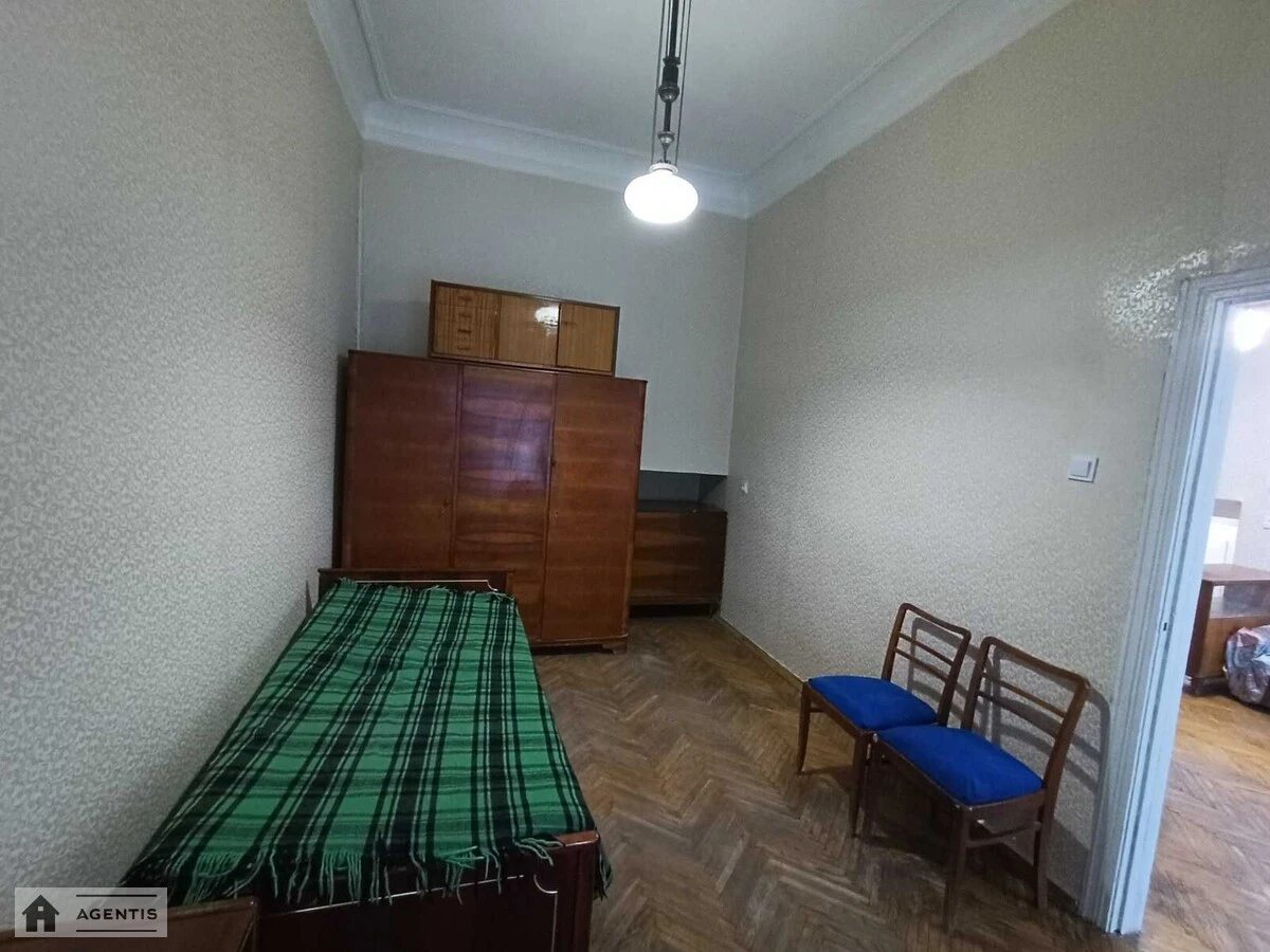 Сдам квартиру. 2 rooms, 52 m², 1st floor/4 floors. 11, Прорезная 11, Киев. 