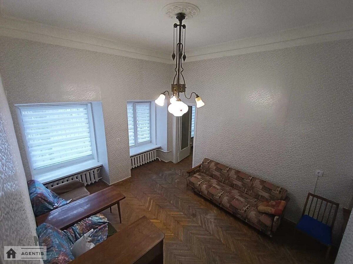 Apartment for rent. 2 rooms, 52 m², 1st floor/4 floors. 11, Prorizna 11, Kyiv. 