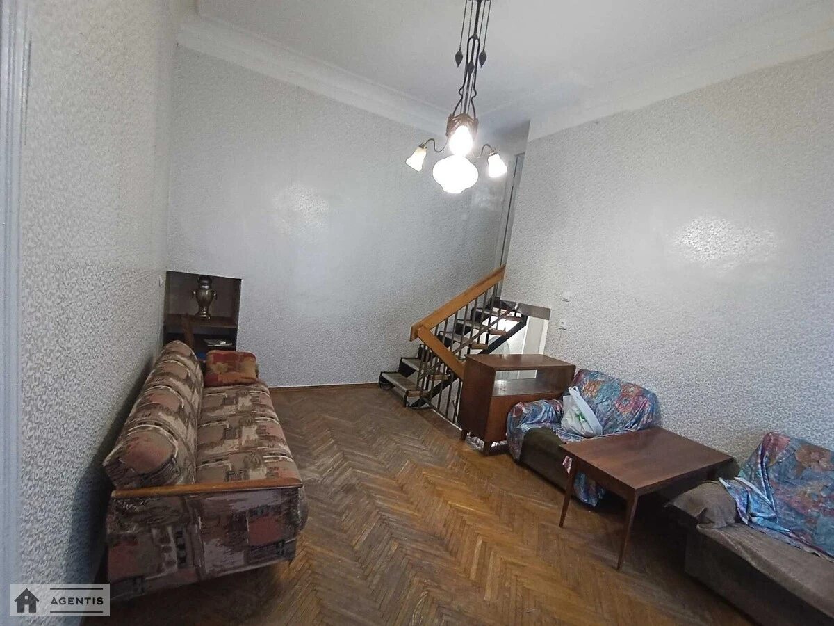 Сдам квартиру. 2 rooms, 52 m², 1st floor/4 floors. 11, Прорезная 11, Киев. 
