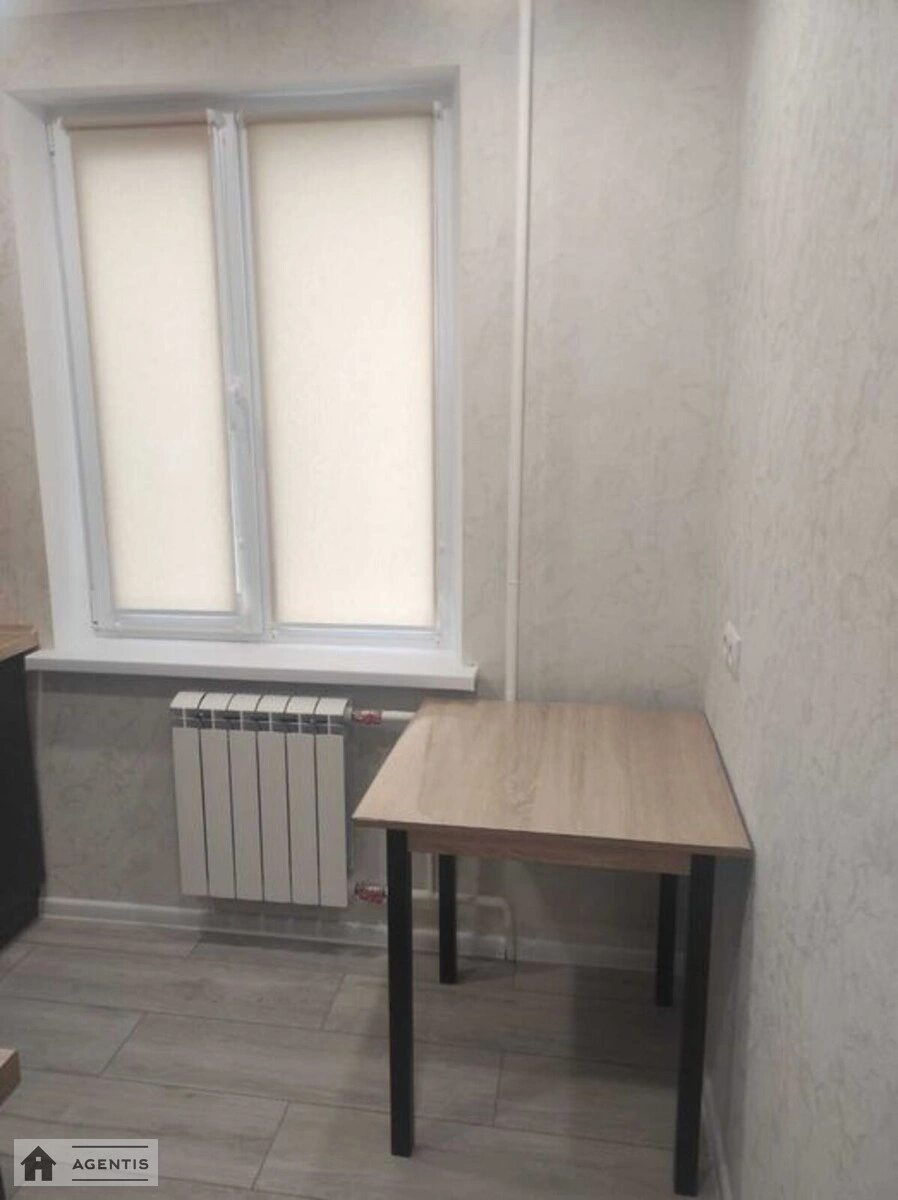 Apartment for rent. 2 rooms, 46 m², 6th floor/10 floors. 15, Vasylya Poryka vul., Kyiv. 