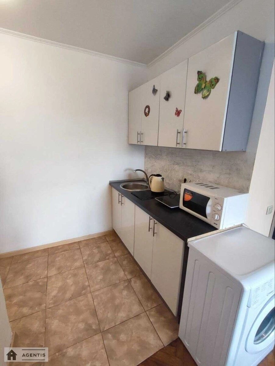 Apartment for rent. 1 room, 25 m², 3rd floor/9 floors. 130, Valeriya Lobanovskoho prosp. Chervonozoryanyy, Kyiv. 