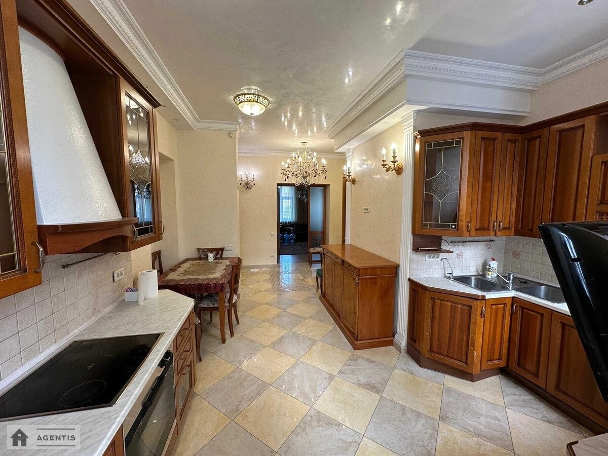 Apartment for rent. 3 rooms, 110 m², 4th floor/5 floors. 16, Instytutska 16, Kyiv. 