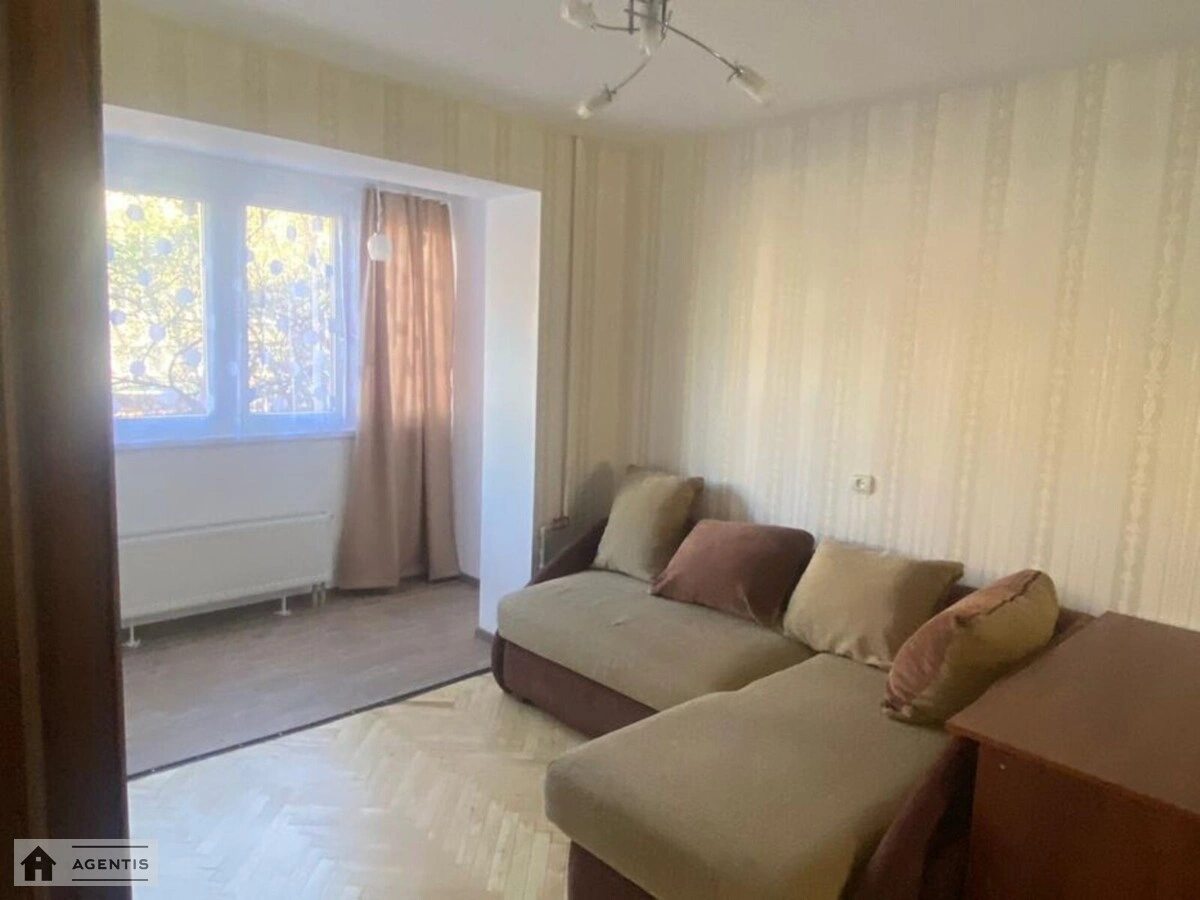 Apartment for rent. 1 room, 30 m², 2nd floor/9 floors. 9, Dovnar-Zapolskogo 9, Kyiv. 