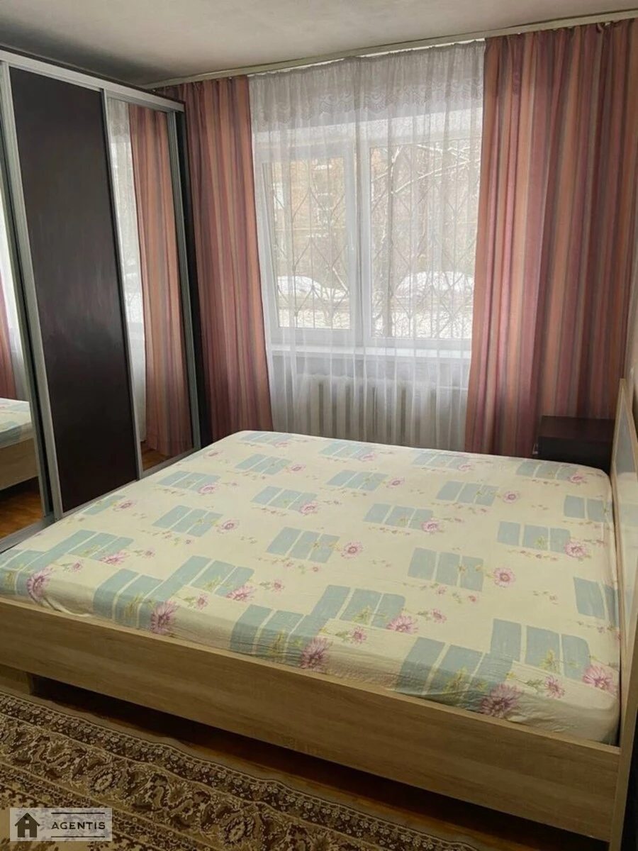 Здам квартиру. 1 room, 30 m², 1st floor/5 floors. 3, Олени Теліги вул., Київ. 