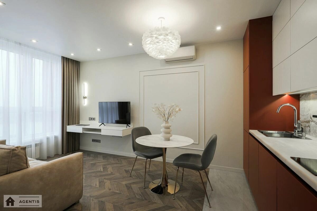Apartment for rent. 1 room, 43 m², 23 floor/25 floors. 32, Stepana Bandery prosp. Moskovskyy, Kyiv. 