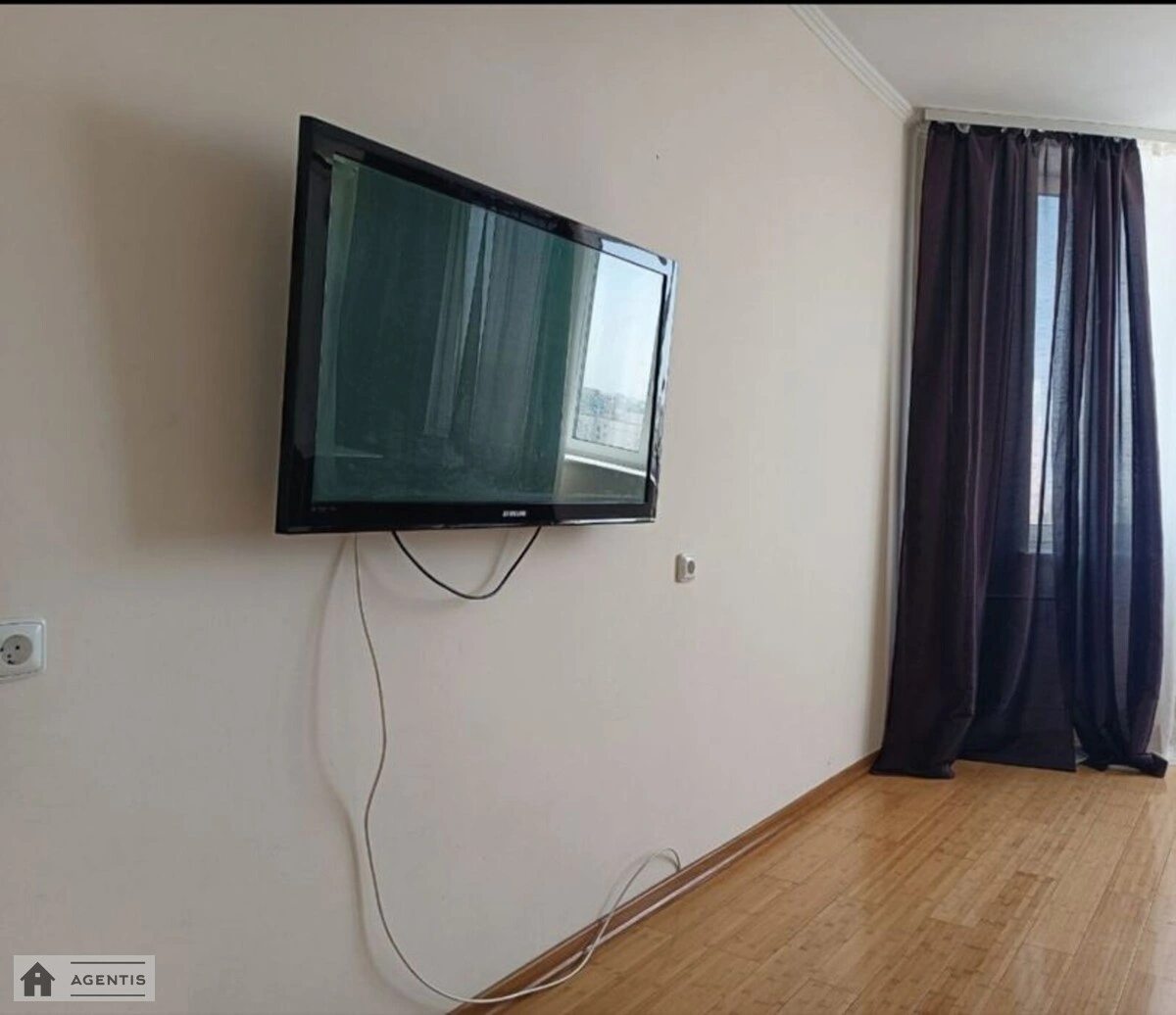 Здам квартиру. 2 rooms, 73 m², 19 floor/24 floors. 3, Олени Пчілки вул., Київ. 