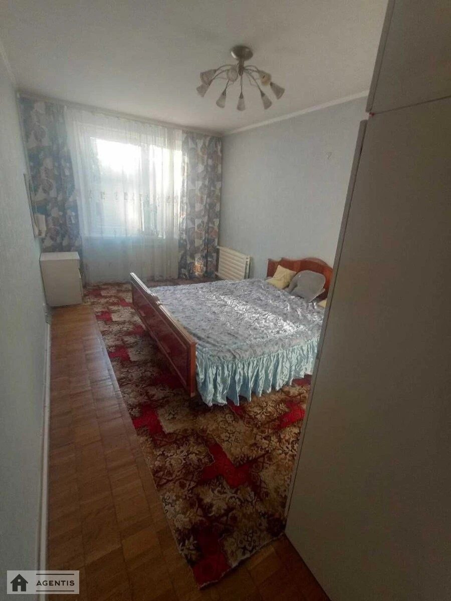 Apartment for rent. 3 rooms, 67 m², 2nd floor/16 floors. Desnyanskyy rayon, Kyiv. 
