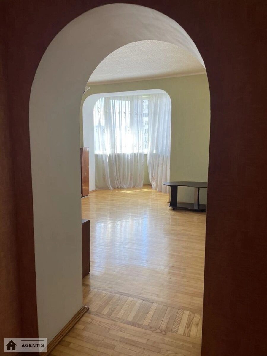 Apartment for rent. 2 rooms, 76 m², 10th floor/15 floors. 14, Mytropolyta Andreya Sheptytskoho vul. Anatoliya Lunacharskoho, Kyiv. 