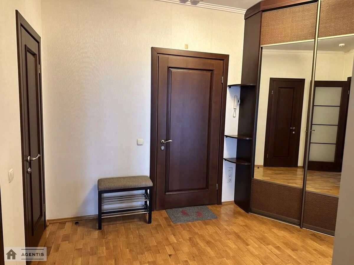 Apartment for rent. 2 rooms, 63 m², 12 floor/16 floors. 6, Boryspilska 6, Kyiv. 