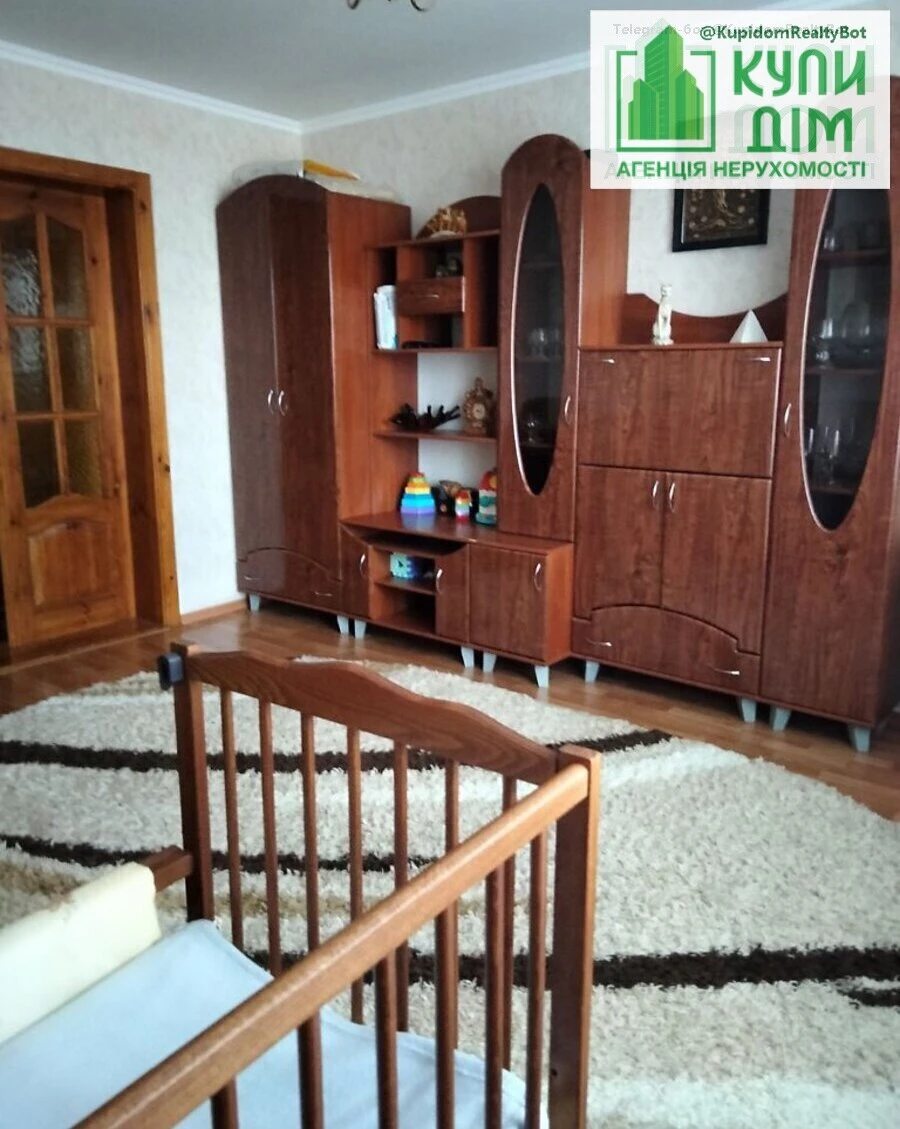 Продаж квартири 3 кімнати, 64 m², 9 пов./9 поверхів. Джерельний пров. (Родниковий), Кропивницький. 