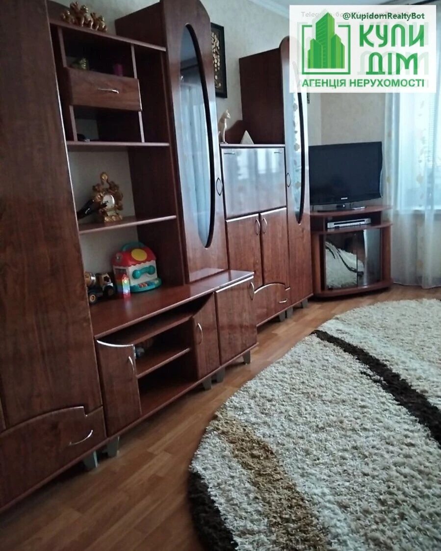 Продаж квартири 3 кімнати, 64 m², 9 пов./9 поверхів. Джерельний пров. (Родниковий), Кропивницький. 