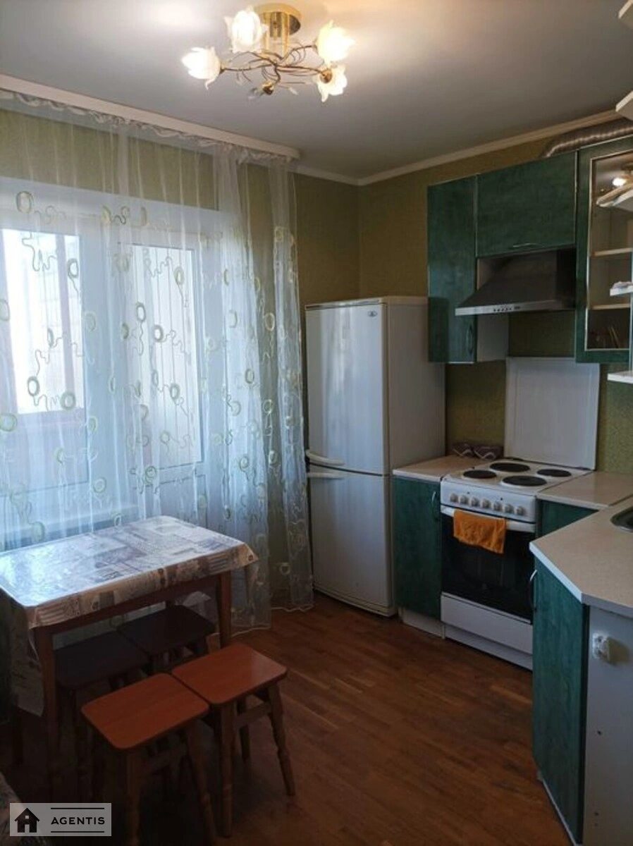 Сдам квартиру. 1 room, 43 m², 8th floor/16 floors. 20, Чернобыльская 20, Киев. 