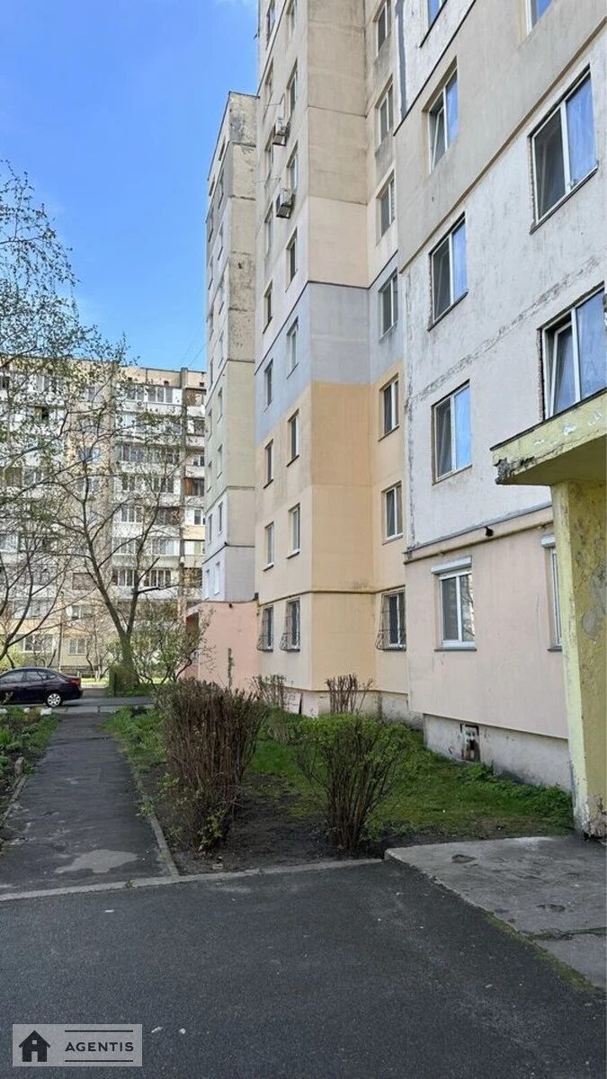 Сдам квартиру. 3 rooms, 70 m², 3rd floor/5 floors. Оболонский район, Киев. 