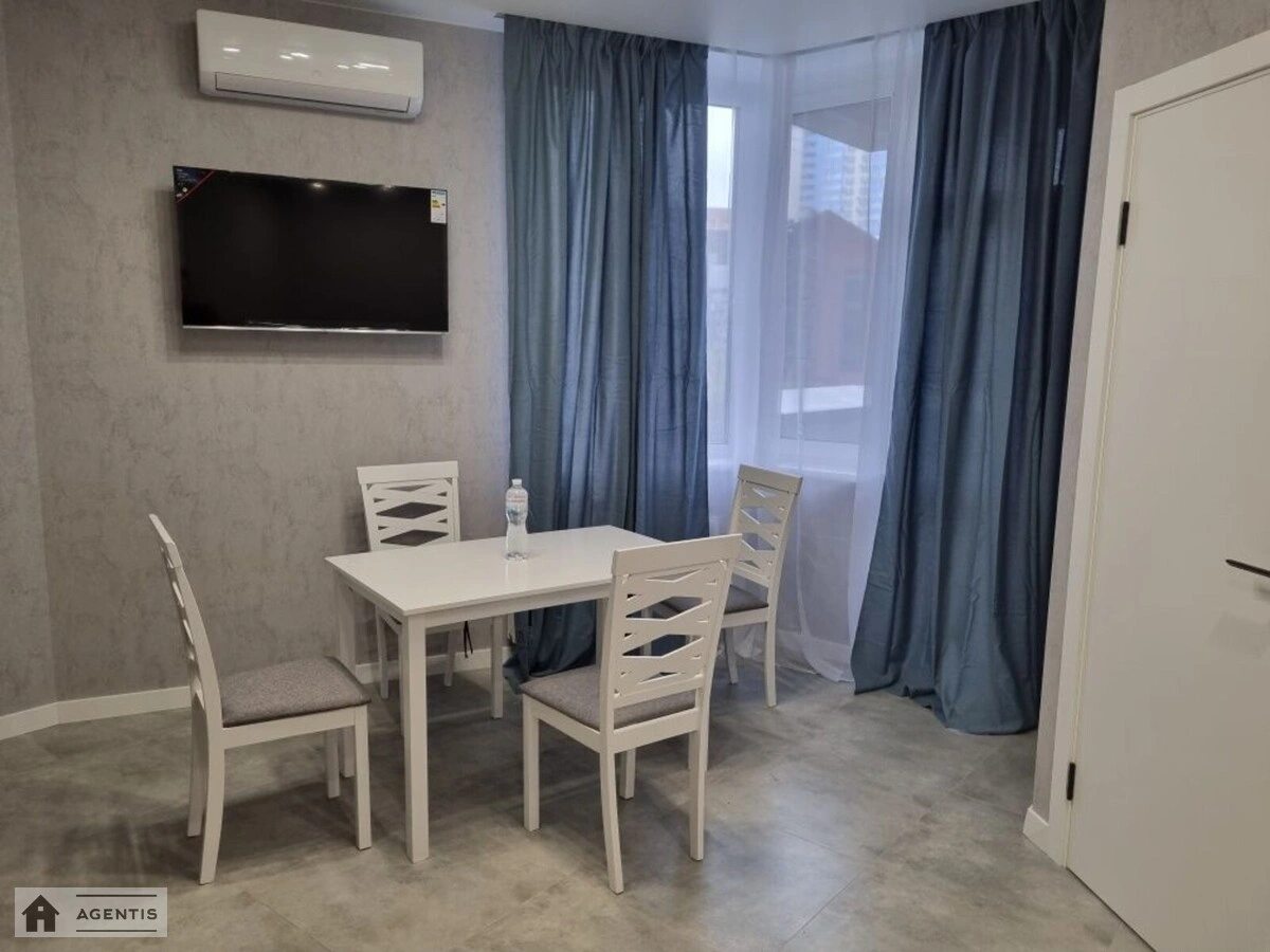 Apartment for rent. 1 room, 42 m², 4th floor/16 floors. 13, Kostanayska vul., Kyiv. 