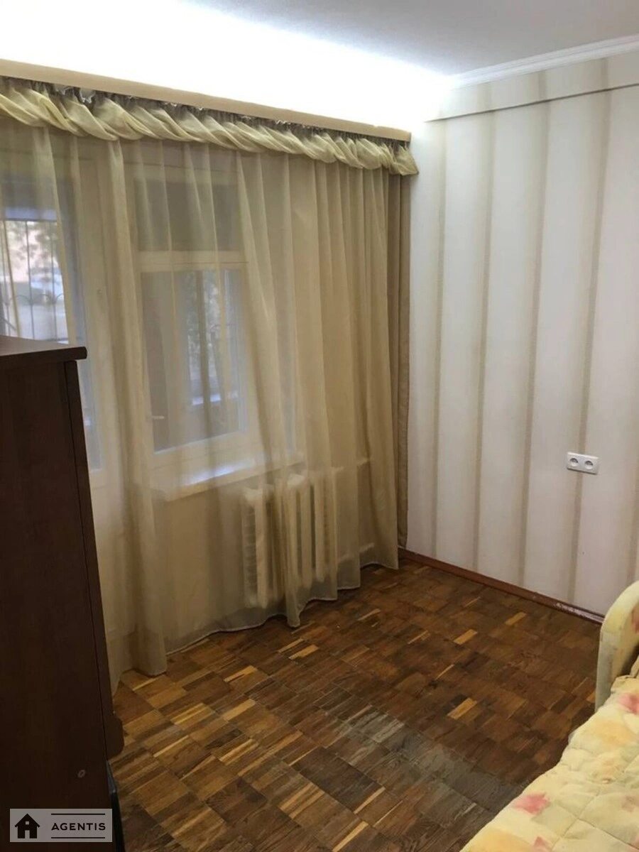 Apartment for rent. 1 room, 27 m², 1st floor/9 floors. 14, Obolonskiy 14, Kyiv. 