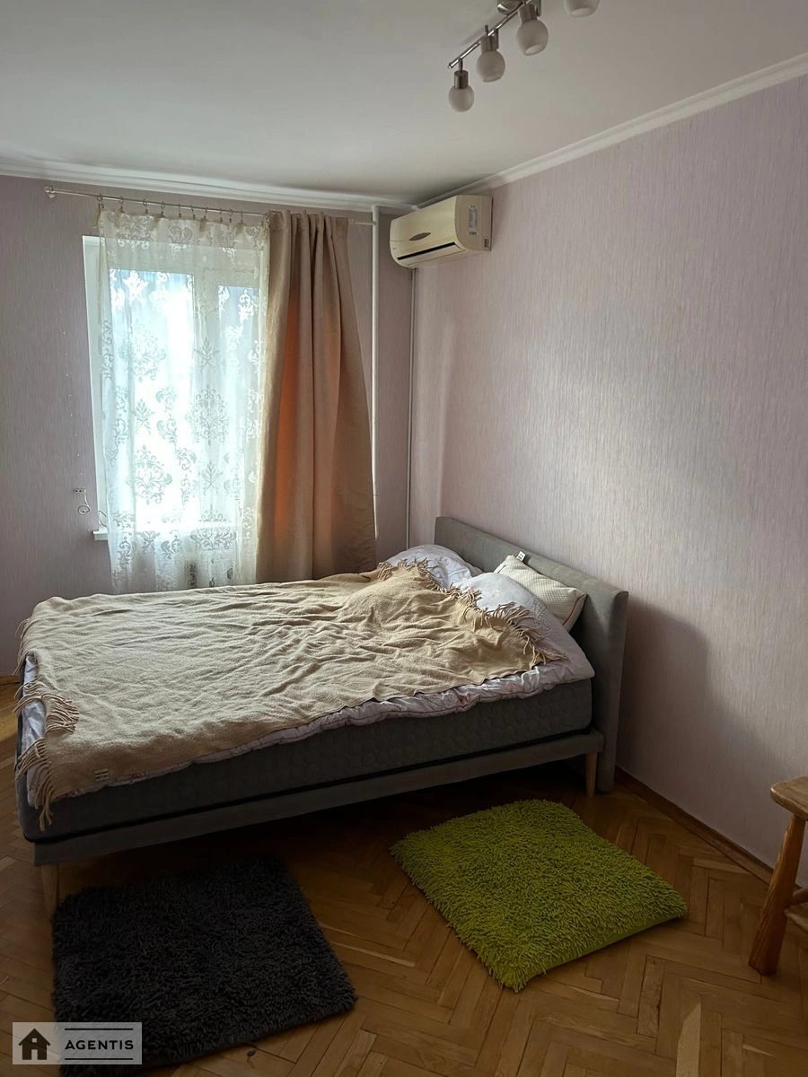 Здам квартиру. 3 rooms, 70 m², 5th floor/12 floors. Андрія Малишка вул., Київ. 