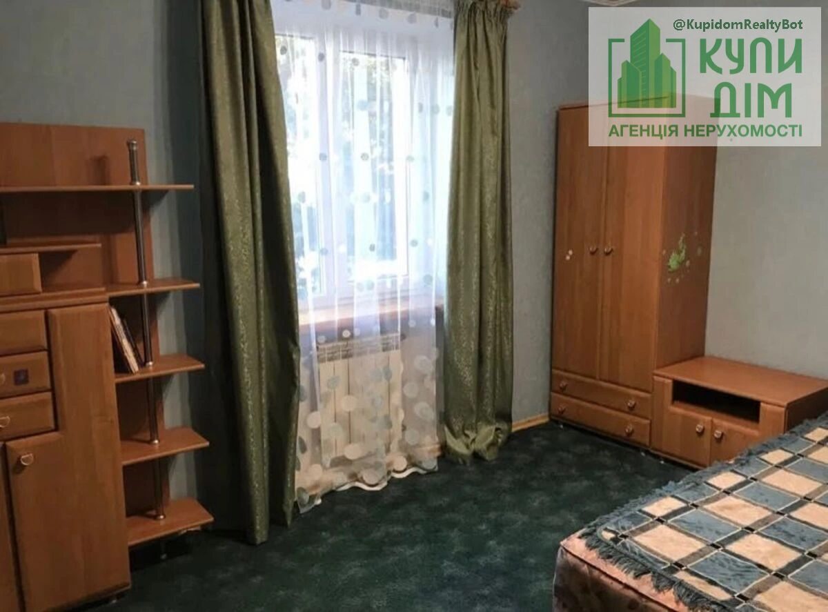 Apartments for sale. 4 rooms, 86 m², 2nd floor/5 floors. Fortechnyy kirovskyy, Kropyvnytskyy. 