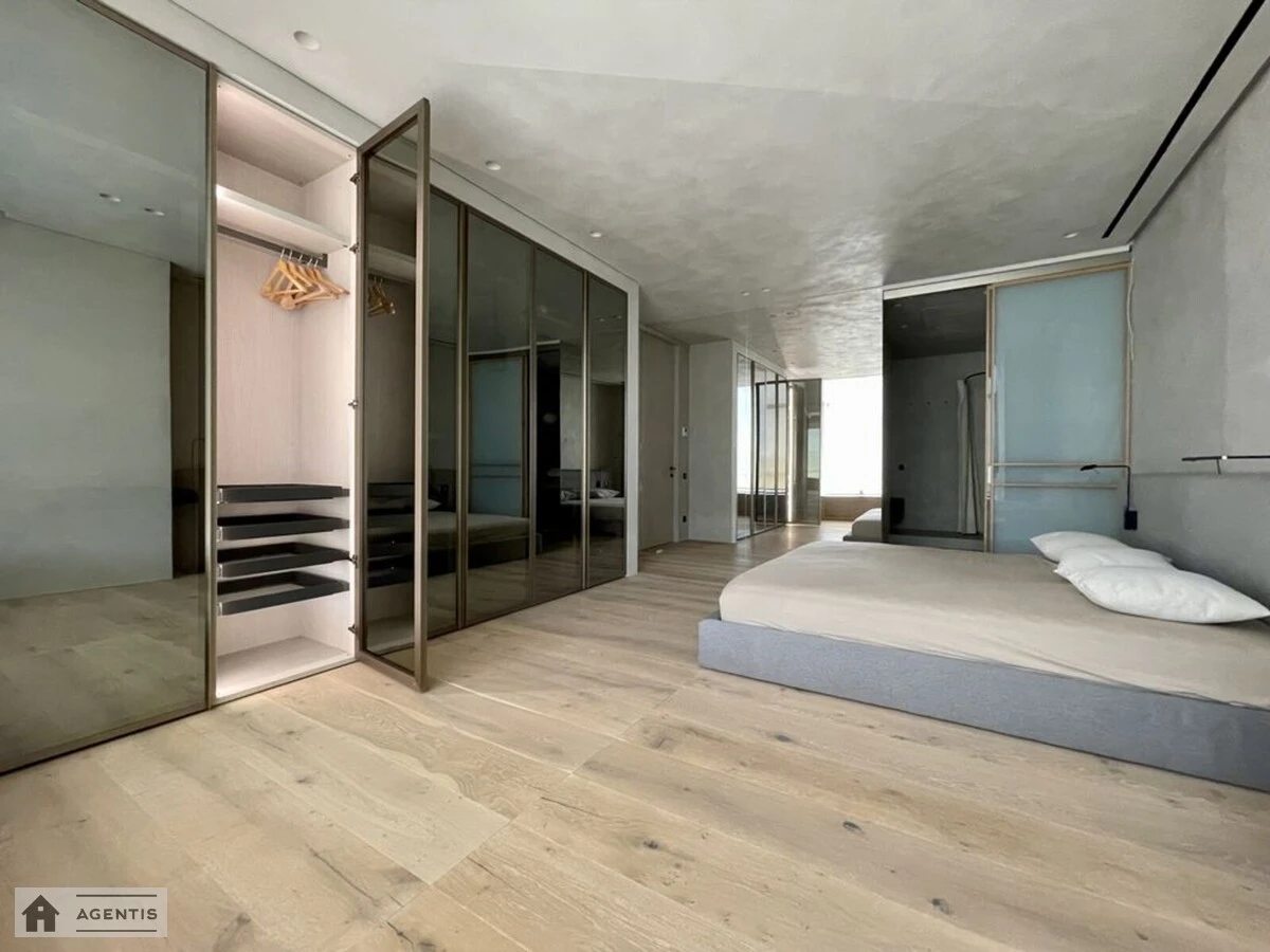 Apartment for rent. 4 rooms, 120 m², 10th floor/23 floors. 33, Demiyivska 33, Kyiv. 