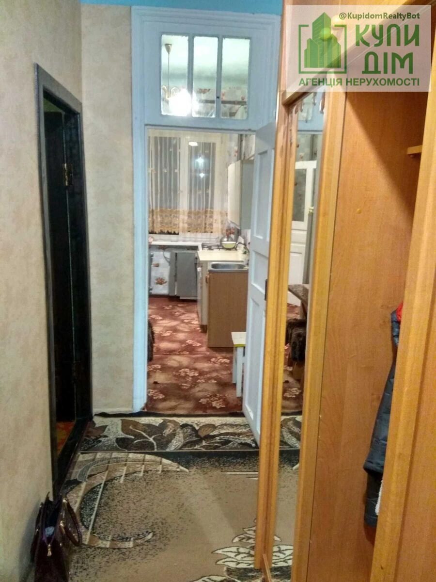 Продаж квартири 2 кімнати, 40 m², 2 пов./2 поверхи. Подільський (ленінський), Кропивницький. 