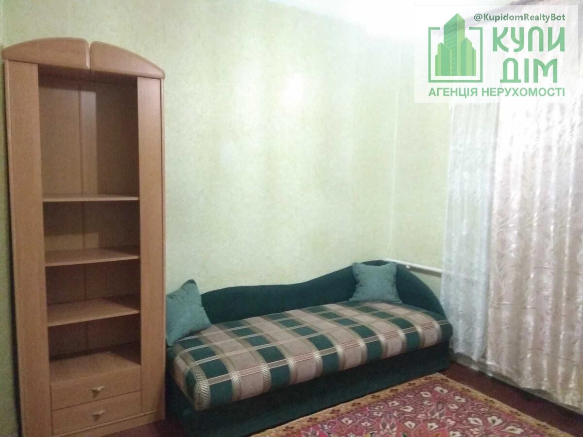 Продаж квартири. 2 rooms, 40 m², 2nd floor/2 floors. Подільський (ленінський), Кропивницький. 