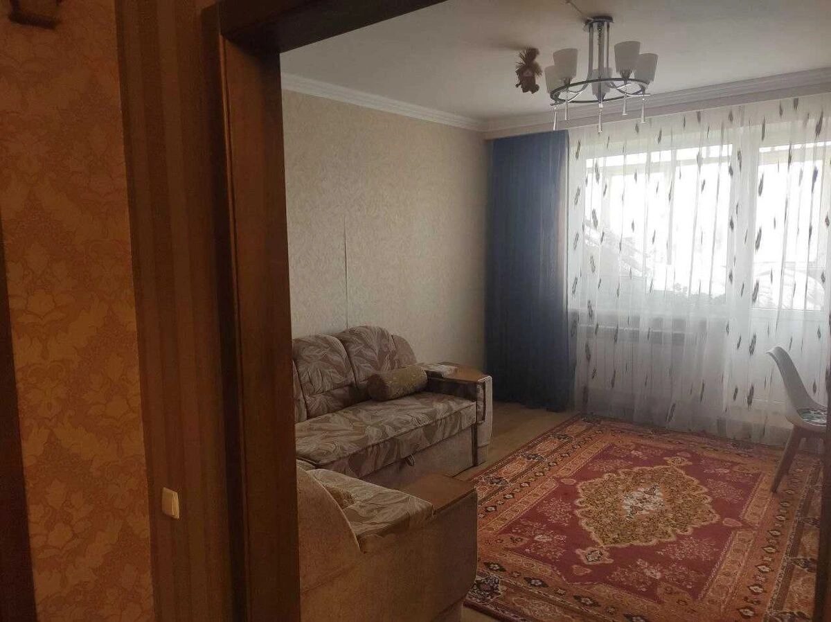 Продаж квартири 3 кімнати, 63 m², 9 пов./10 поверхів. Жадова вул., Кропивницький. 