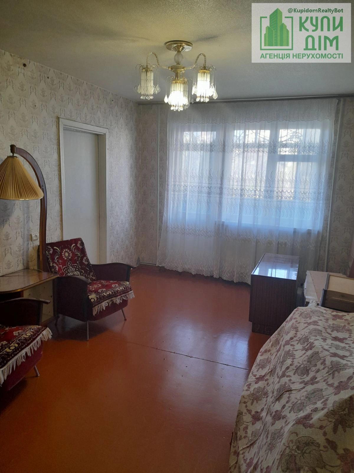 Apartments for sale. 4 rooms, 62 m², 4th floor/5 floors. Yanovskoho , Kropyvnytskyy. 