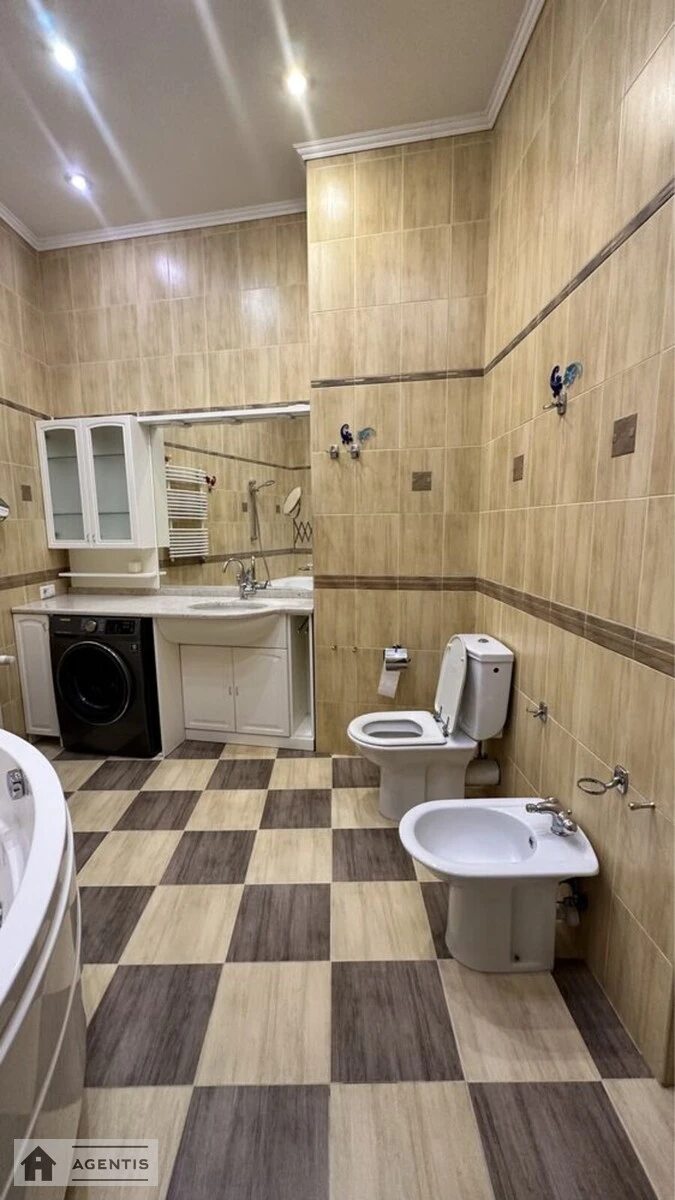 Apartment for rent. 4 rooms, 167 m², 3rd floor/7 floors. 25, Velika Zhytomirska 25, Kyiv. 
