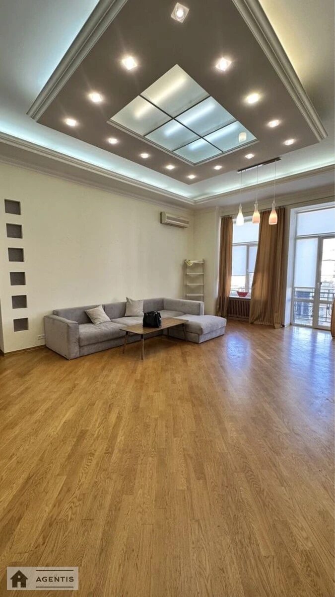 Apartment for rent. 4 rooms, 167 m², 3rd floor/7 floors. 25, Velika Zhytomirska 25, Kyiv. 